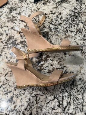 Vintage Carolina Espinosa Nude Leather Wedge w Gold Chain Trim-PERFECT NEUTRAL!